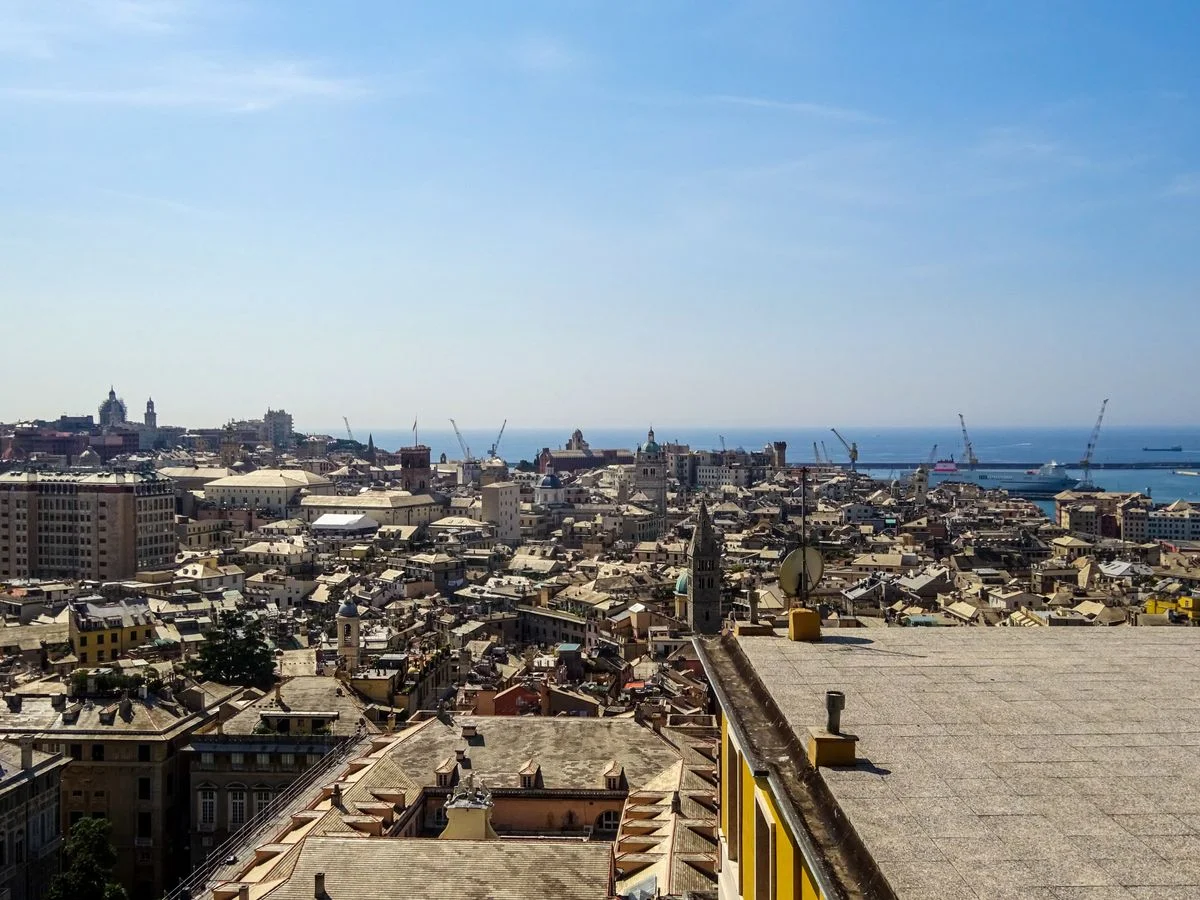 Il centro storico di Genova visto dall'alto, il tessuto urbano in cui sorgono i Palazzi dei Rolli