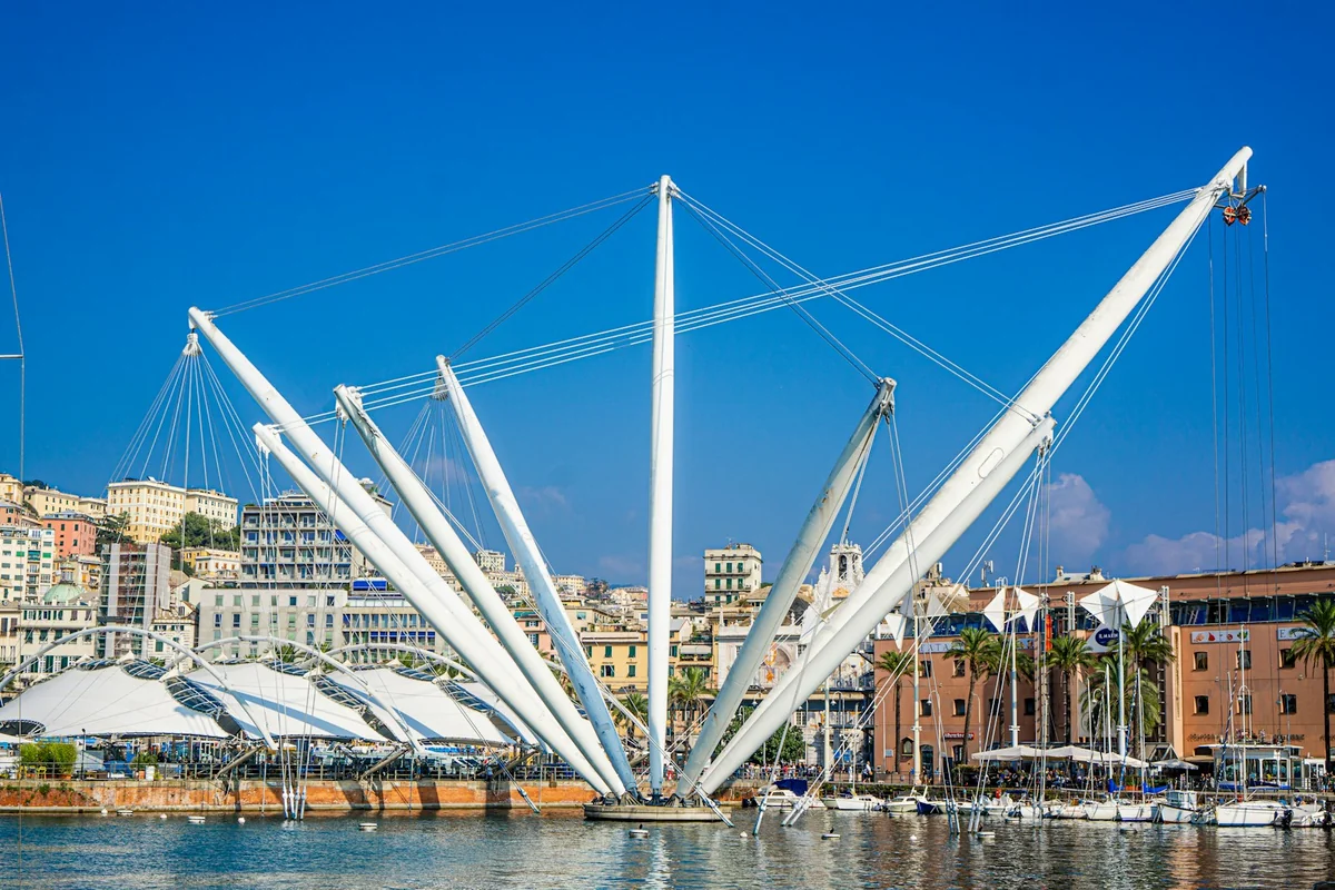 Il Bigo e la Piazza delle Feste al Porto Antico di Genova, sede del Suq Festival